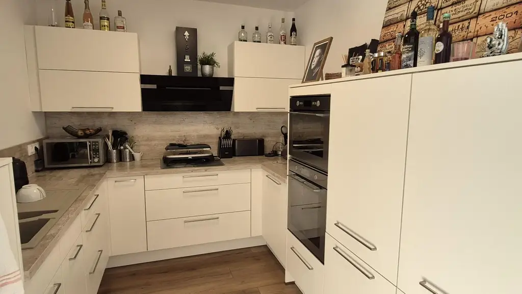 HELLE, FAMILIENTAUGLICHE WOHNUNG AM RIEDERBERG