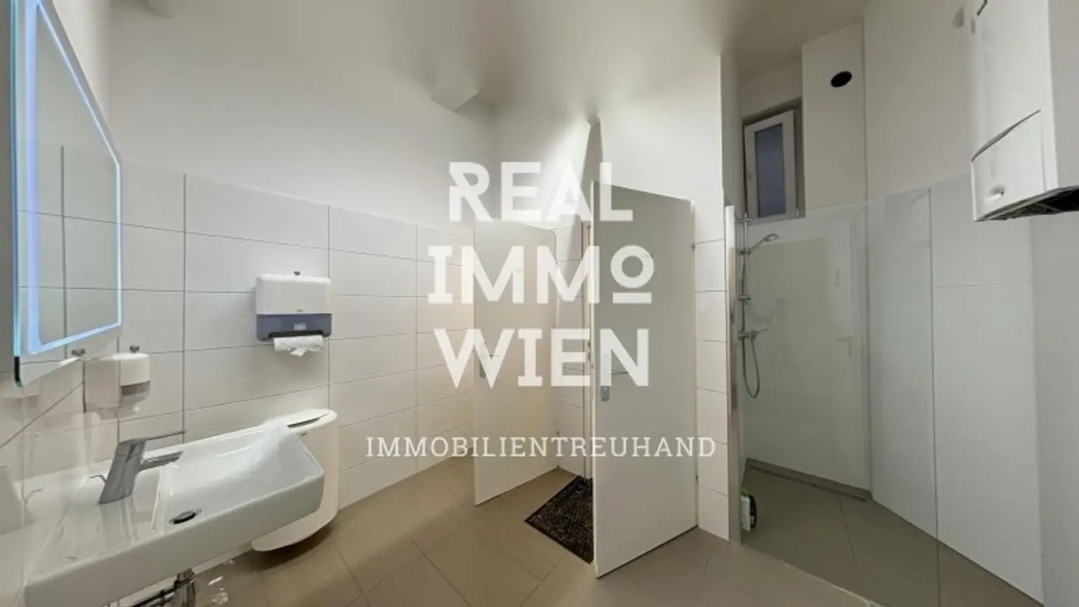 Designstudio mitten im Szeneviertel Neubau – 343m² Stil & Raum zum Kauf