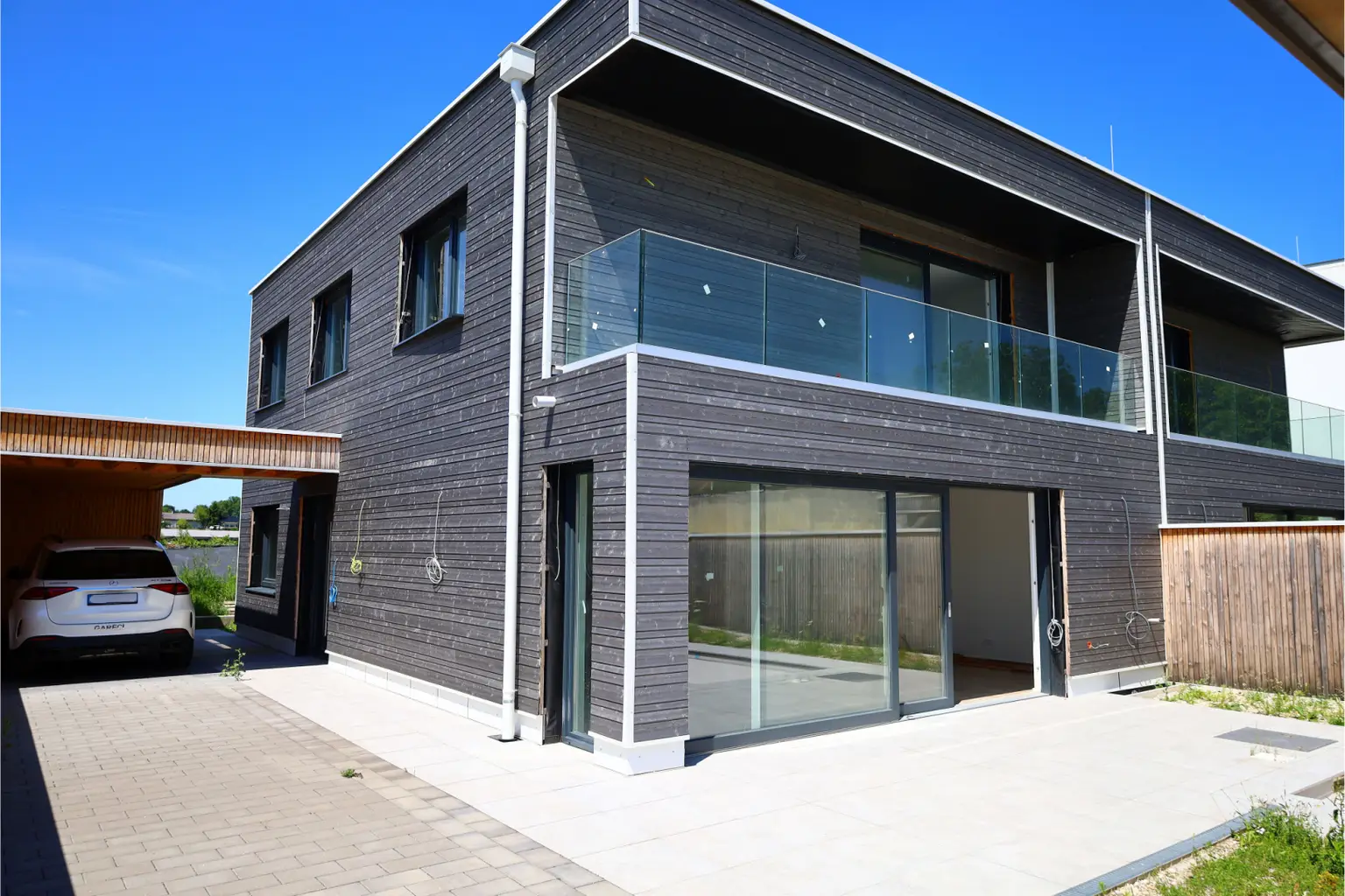 Luxus trifft Technik: Erstbezug mit hochwertiger Ausstattung, Smart Home & Salzwasserpool in Wels-West