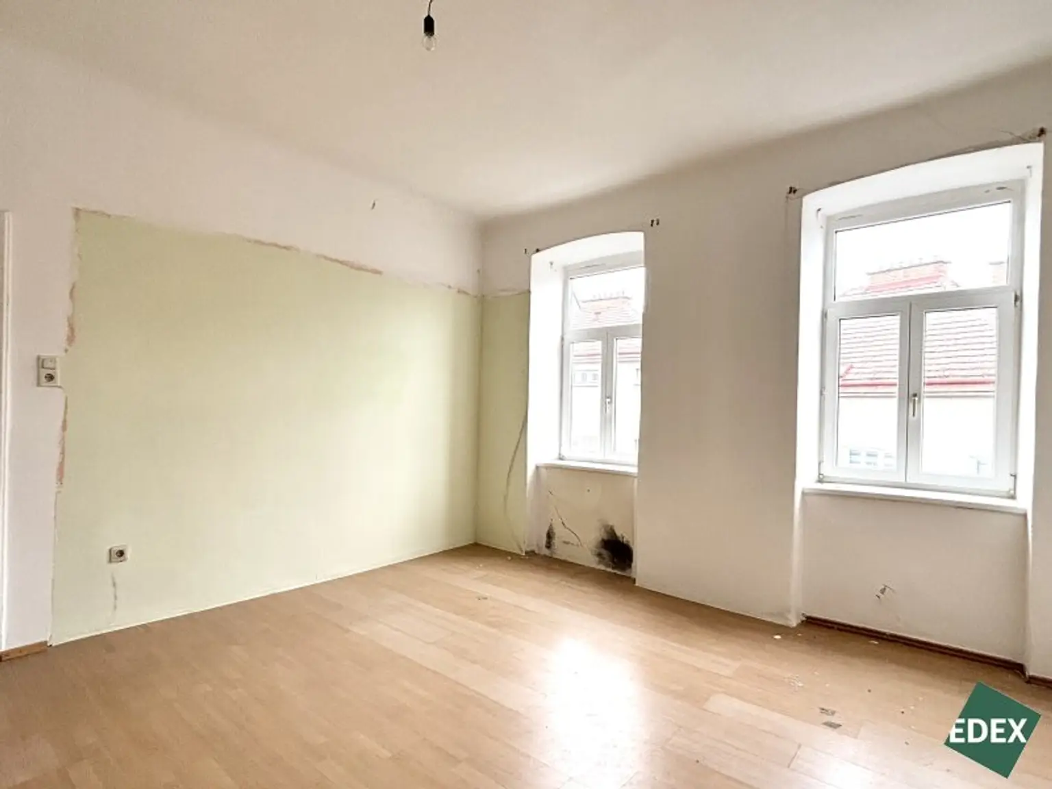 Sanierungsbedürftige 2-Zimmer-Altbauwohnung in guter Lage in Meidling