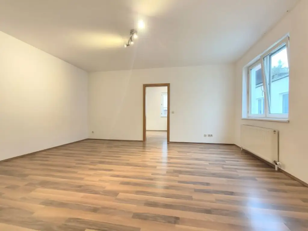 Charmante 2-Zimmer-Mietwohnung im Herzen von Hollabrunn - Fußgängerzone