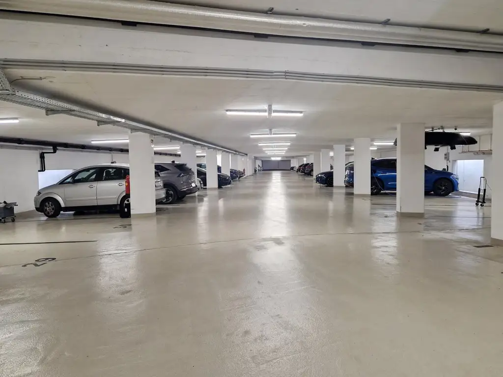 Moderne 2-Zimmer-Wohnung mit XL-Balkon und Tiefgarage in Graz-St. Peter beim ORF Park