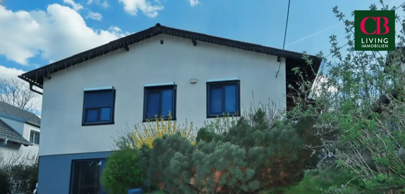 SEHR GEMÜTLICHES HAUS MIT  SCHÖNEM GARTEN