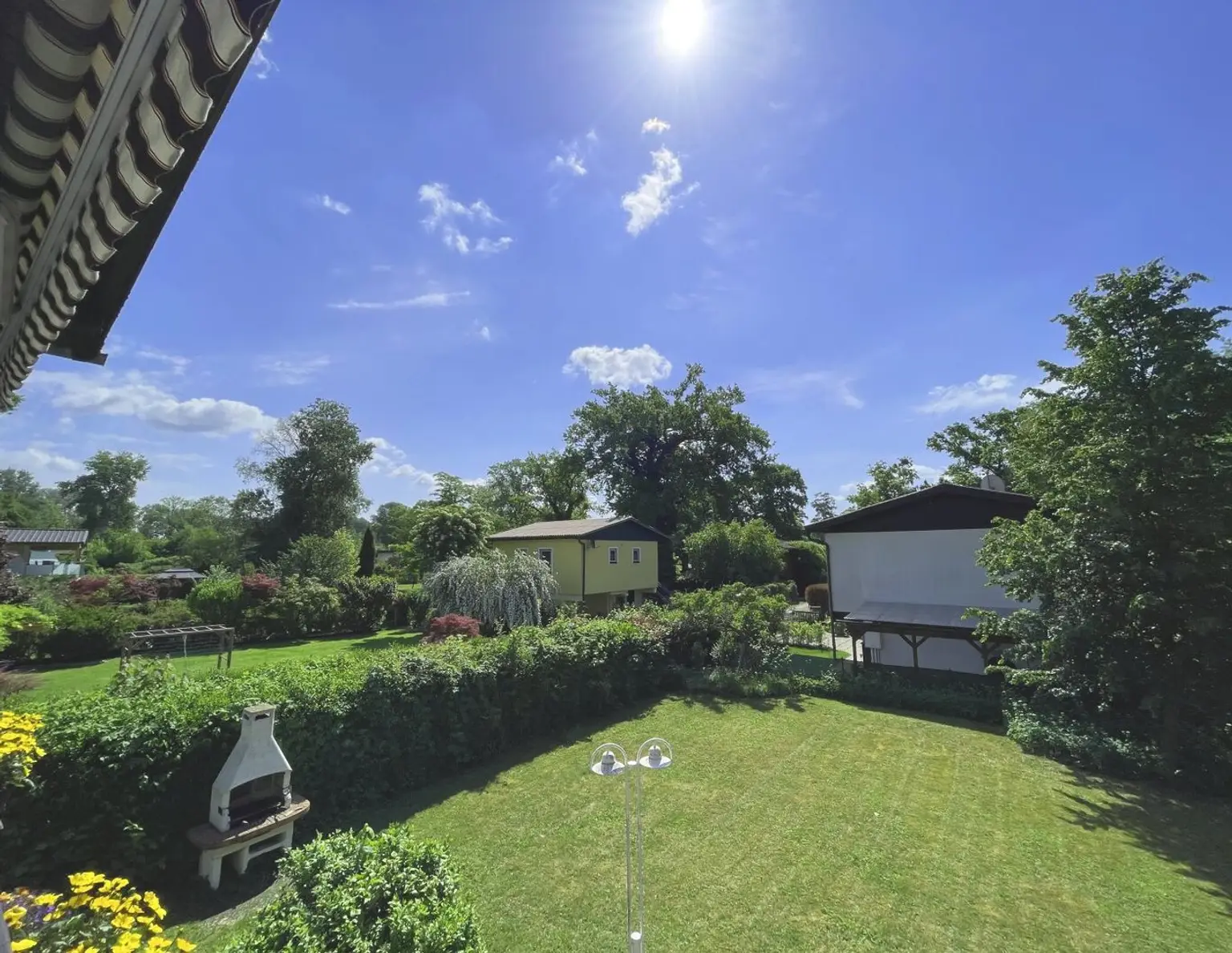 Idyllisches Ferienhaus mit Urlaubsflair - mit großem Garten & Seenähe