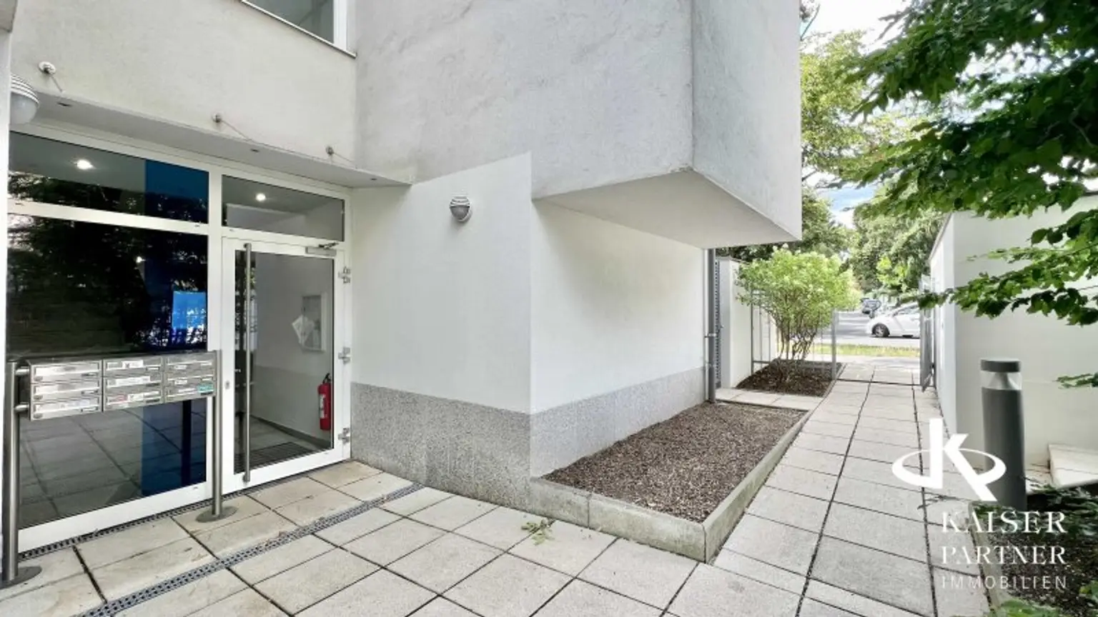Kaasgraben, moderne 4-Zimmer-Wohnung mit 2 Balkonen, perfekte Raumaufteilung!