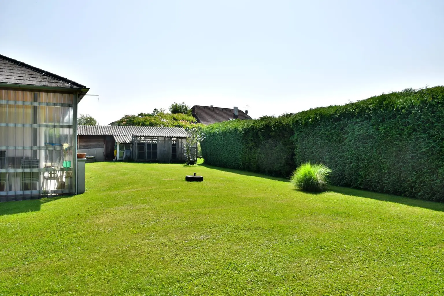 Vollunterkellerter Bungalow mit großem sonnigen Grundstück