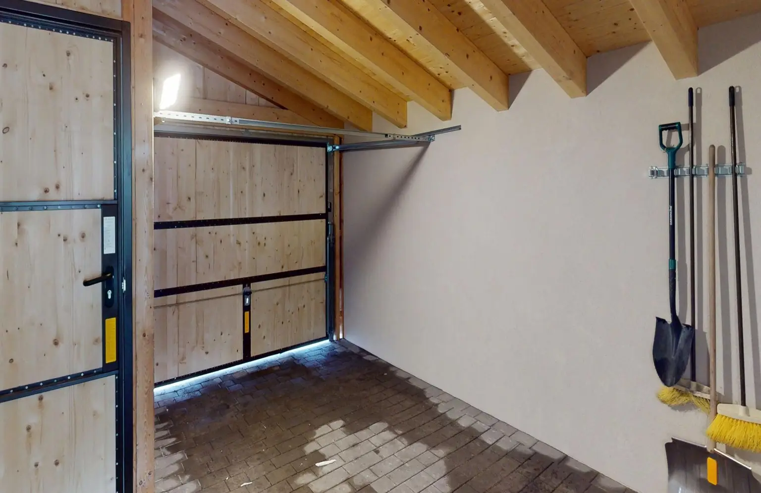 See - Haus - Garage