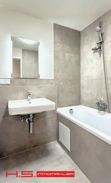 TOPLAGE  - KEIN MRG  -   CITYAPARTMENT - NEUBAU (2023 generalrenoviert) - 5. LIFTSTOCK - GARAGENOPTION - GRÜN- FERNBLICK