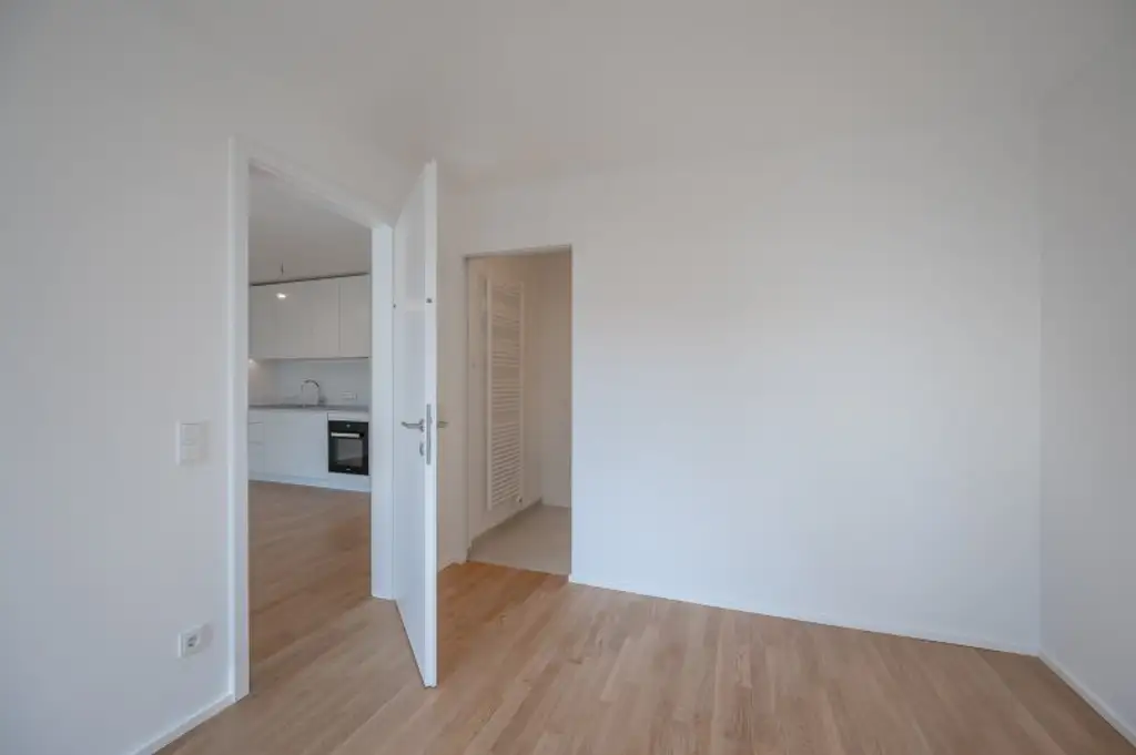 ++MOLLARD 50++ Modern 2-room apartment in a prime downtown location (1/16)