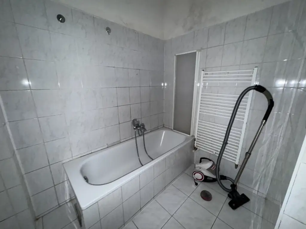 Tolle Wohnung in super Lage! 1150 Wien - Jetzt zuschlagen und renovieren!