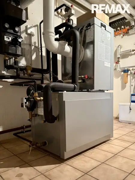 Seenahe Lage mit Badeplatz – Einfamilienhaus am Schloßsee (2. Reihe) inkl. Seezugang, ca. 125 m² Wfl.