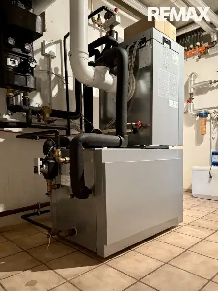 Seenahe Lage mit Badeplatz – Einfamilienhaus am Schloßsee (2. Reihe) inkl. Seezugang, ca. 125 m² Wfl.