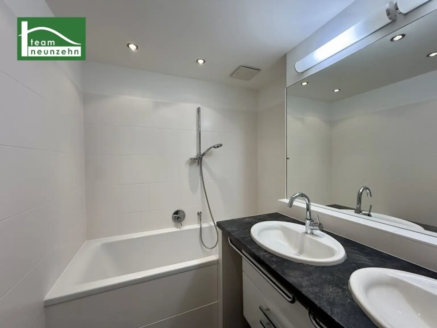 Exklusive Dachgeschoss-Residenz mit zwei Terrassen in begehrter Innenhofruhelage. - WOHNTRAUM