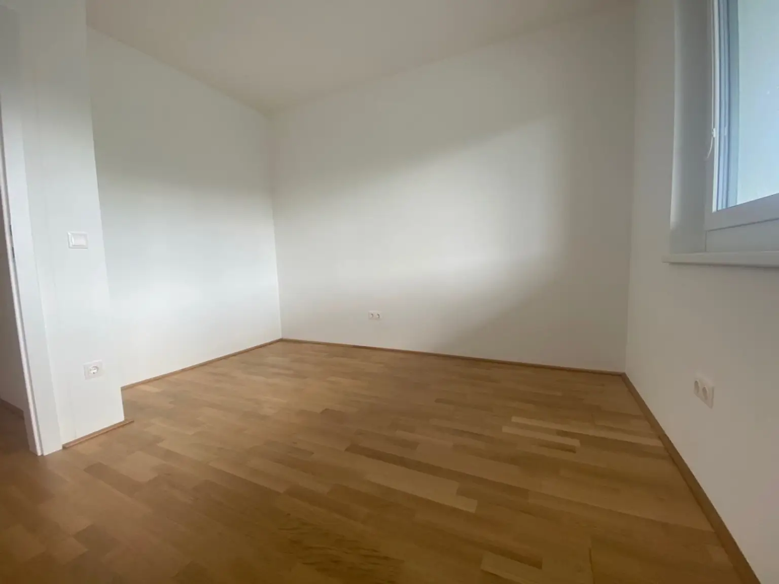 8 | NEU ++ VIER Zimmer mit TERRASSE und GARAGENPLATZ | Prima Service Immobilien