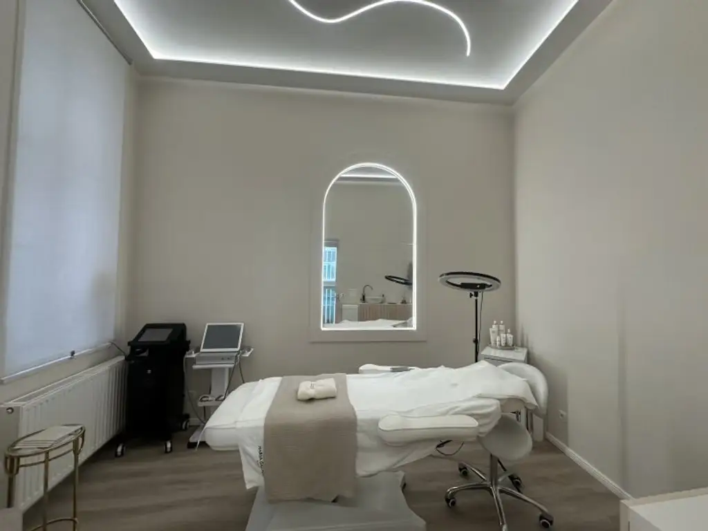 Top-ausgestattetes Kosmetikstudio mit Schaufenster in Bestlage Nähe Stephansplatz