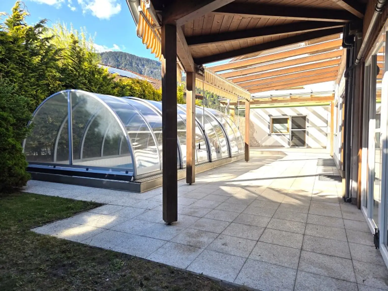 Terrasse Haus 1 mit Pool+ Terrasse Haus 2