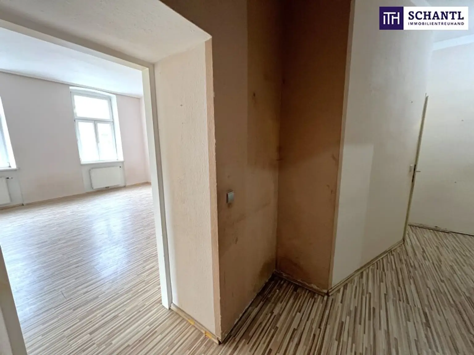 Wow-Eckwohnung im Prunkstück von 1918 – 68 m² Licht & Charme zum Hammerpreis – Ihre Chance zur Sanierung!