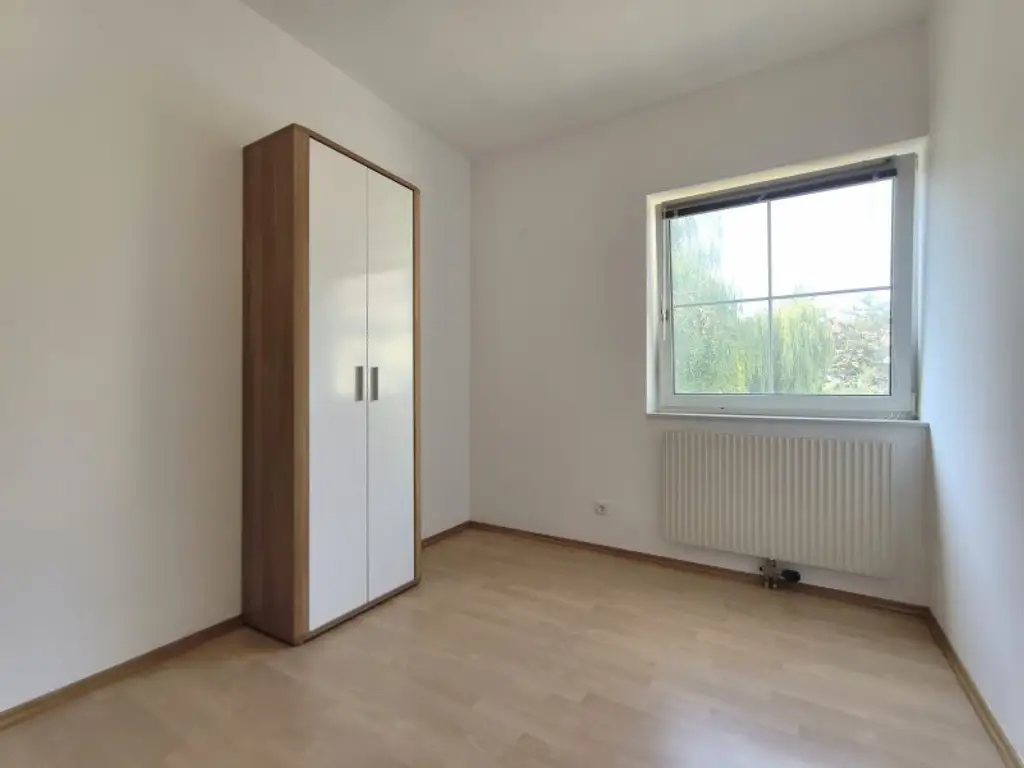 Geräumige 3-Zimmer-Wohnung mit Loggia in ruhiger, grüner Lage - Perfekte Raumaufteilung - Neue Küche!