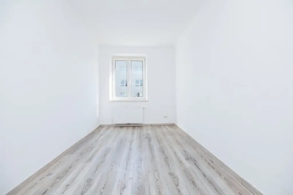 HIGHLIGHT I OBERSTE ETAGE MIT LIFT I MODERNISIERT I KOMFORT-DUSCHE I DESIGN-KÜCHE INKLUSIVE I ZENTRAL & BAHNHOFNAH I HAUSTIER-TAUGLICH I MODERNES WOHNGEFÜHL I OPTIMALE RAUMNUTZUNG I PROJEKT WOHNEN