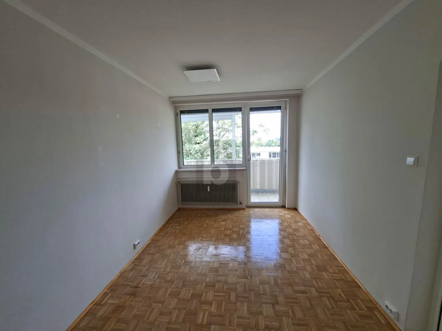 PREISNACHLASS ZENTRALE LAGE MIT RUHIGEM BALKON