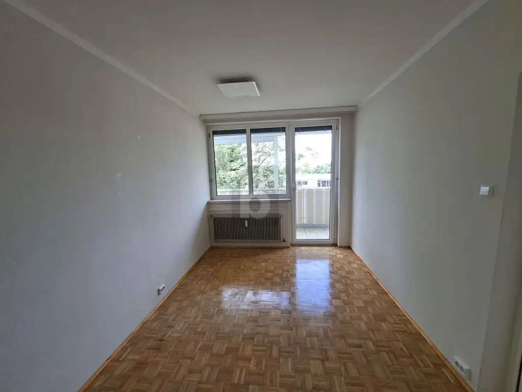 PREISNACHLASS ZENTRALE LAGE MIT RUHIGEM BALKON