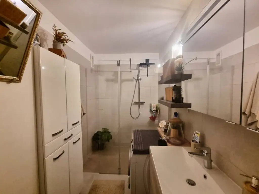 Bereit für den Einzug - Zentrale 3-Zimmer-Wohnung mit separater Küche - Ideal für Familien oder WGs!
