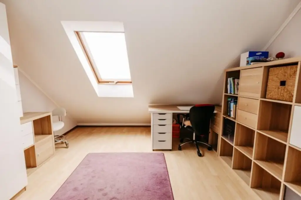 Gepflegtes, neu revitalisiertes  und liebevoll erhaltenes Landhaus. Natur, Sonne, Ruhe,  Seelenheil.