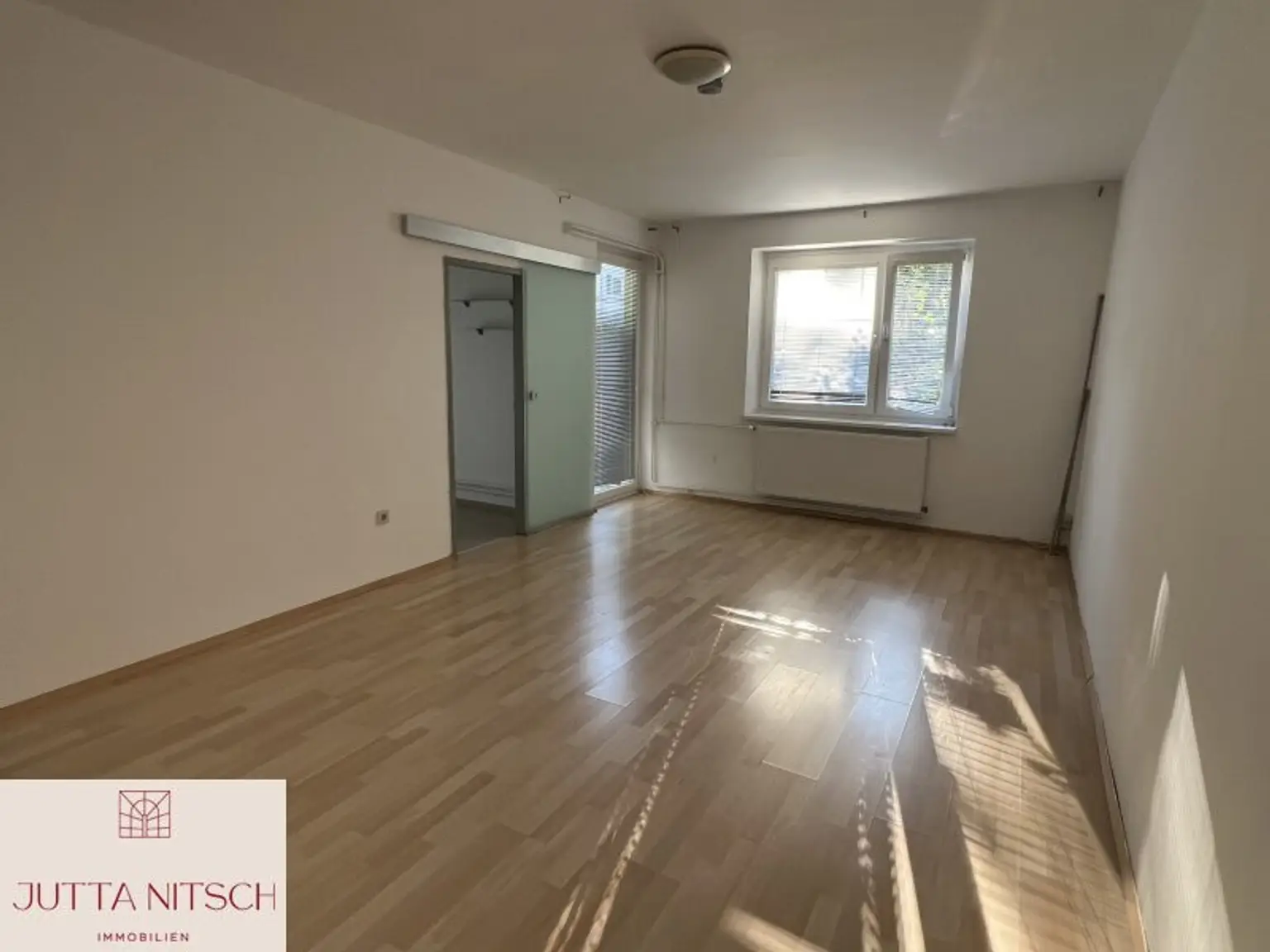 Ruhig gelegene Garconniere mit Balkon in HTL-Nähe - Mödling