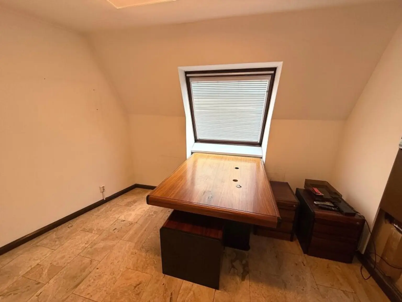 DG-Büro im 7. Stock + 1 hofseitige Terrasse mit ca. 10,54 m² in der Wiedner Hauptstraße