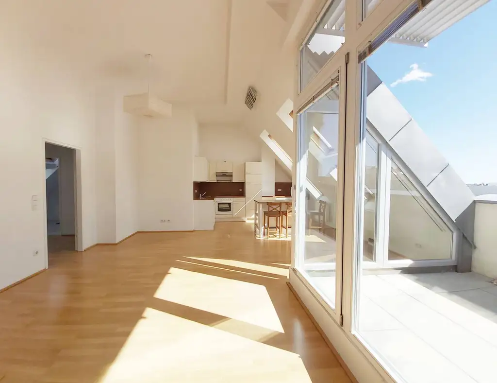 Moderne Maisonette mit 3 Zimmern und Dachterrasse nächst Enkplatz!