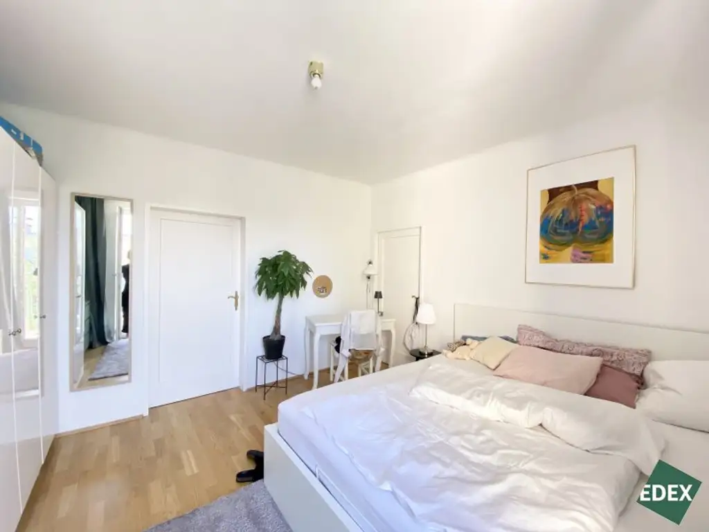 2-Zimmer-Wohnung mit zwei Balkonen in zentraler Ruhelage von Hietzing