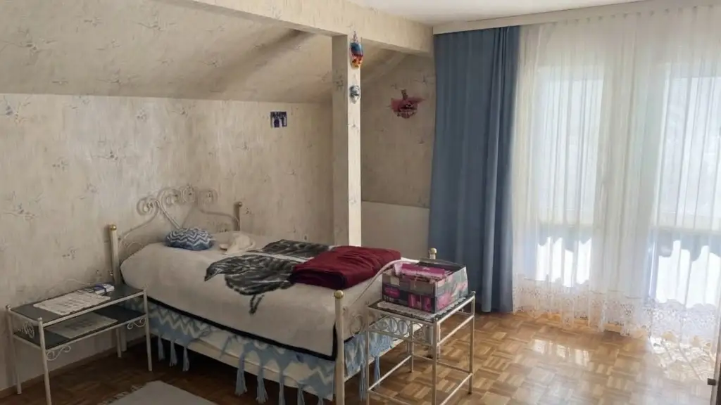 Großzügiges 4-Zimmer-Einfamilienhaus mit Terrasse und Garage in Ruhelage von Neulengbach mit Fernsicht!