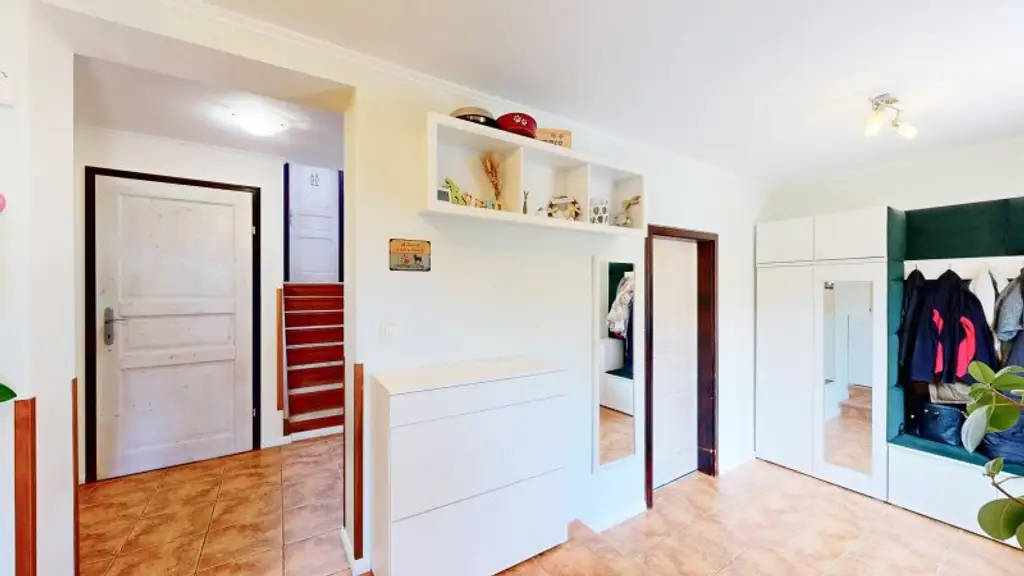 Entzückendes Einfamilienhaus mit großem Garten | 4 Zimmer | Terrasse und Balkon | Kamin