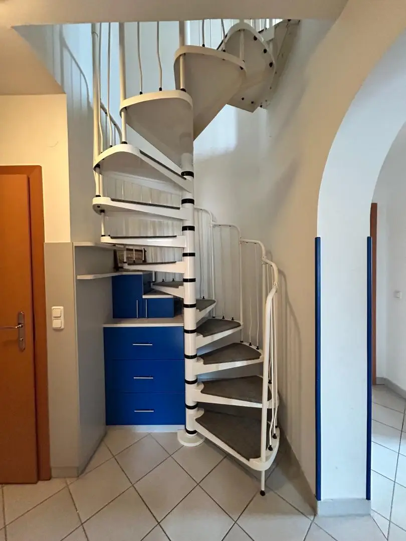 Maisonettewohnung inkl. Balkon und 2 PKW Abstellplätzen