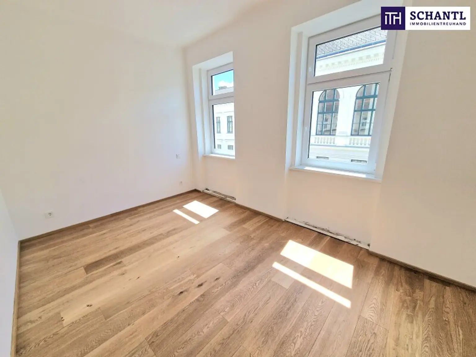 Preisreduktion! Stilvoll wohnen zwischen Altbaucharme & modernem Komfort – 4-Zimmer-Traum mit Balkon, Grünblick & Top-Infrastruktur