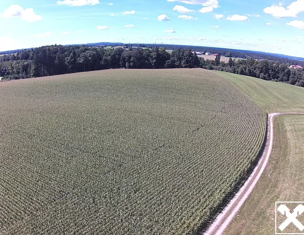 Große Ackerfläche mit guter Anbindung