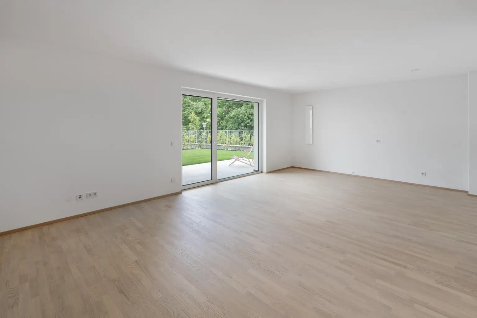 Attraktive 3-Zimmer-Wohnung mit Traumgarten