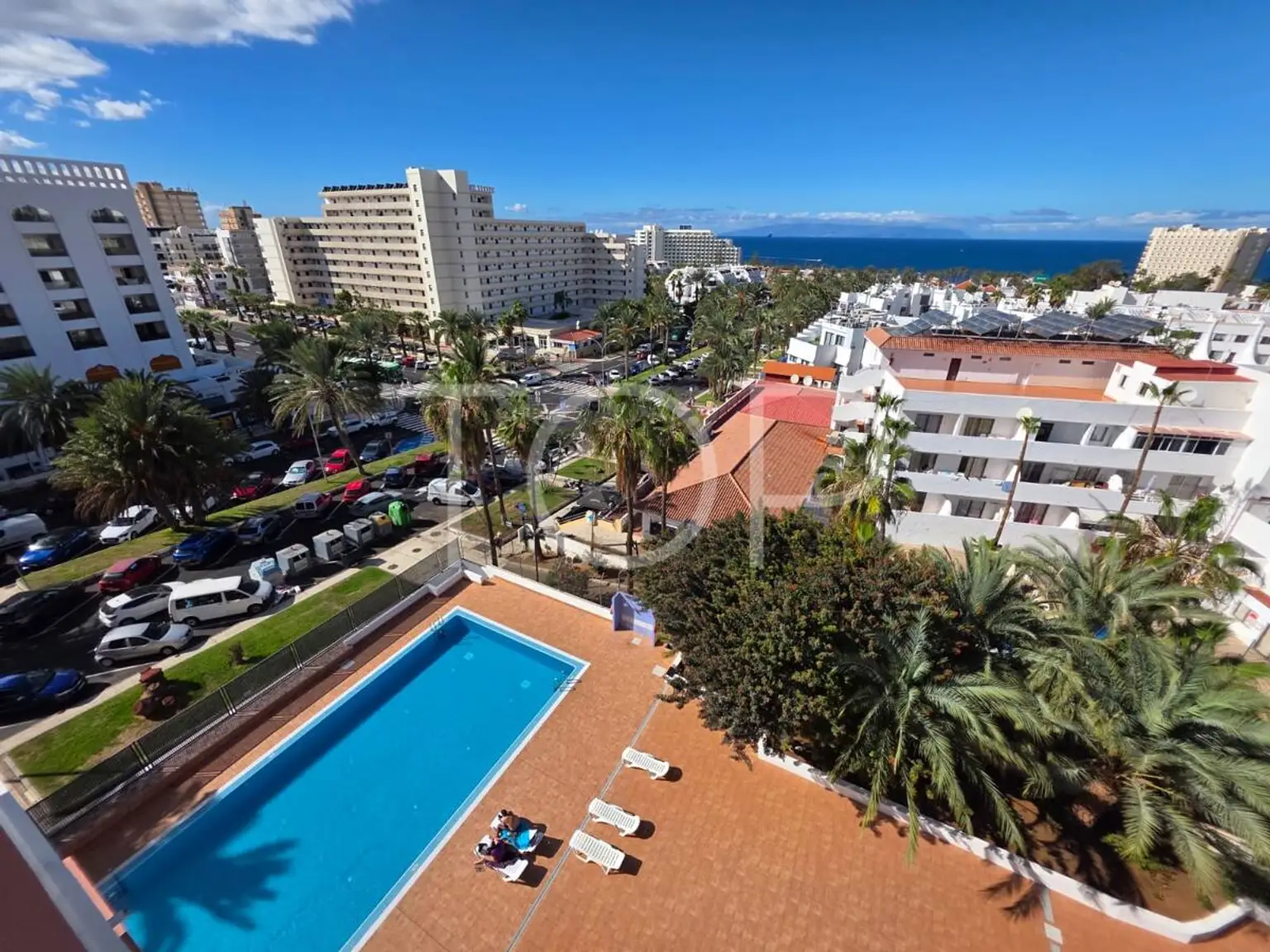 0ef60830-c0be-45ea-8693-bc92819bbb6d