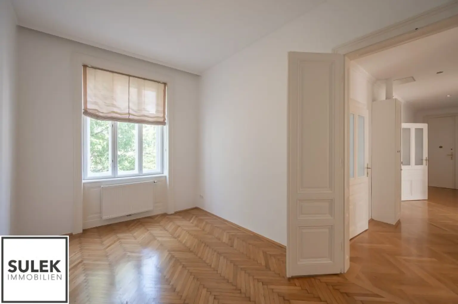 Schönbrunner Allee: 3-Zimmer-Altbauwohnung mit perfekter Aufteilung und Grünblick