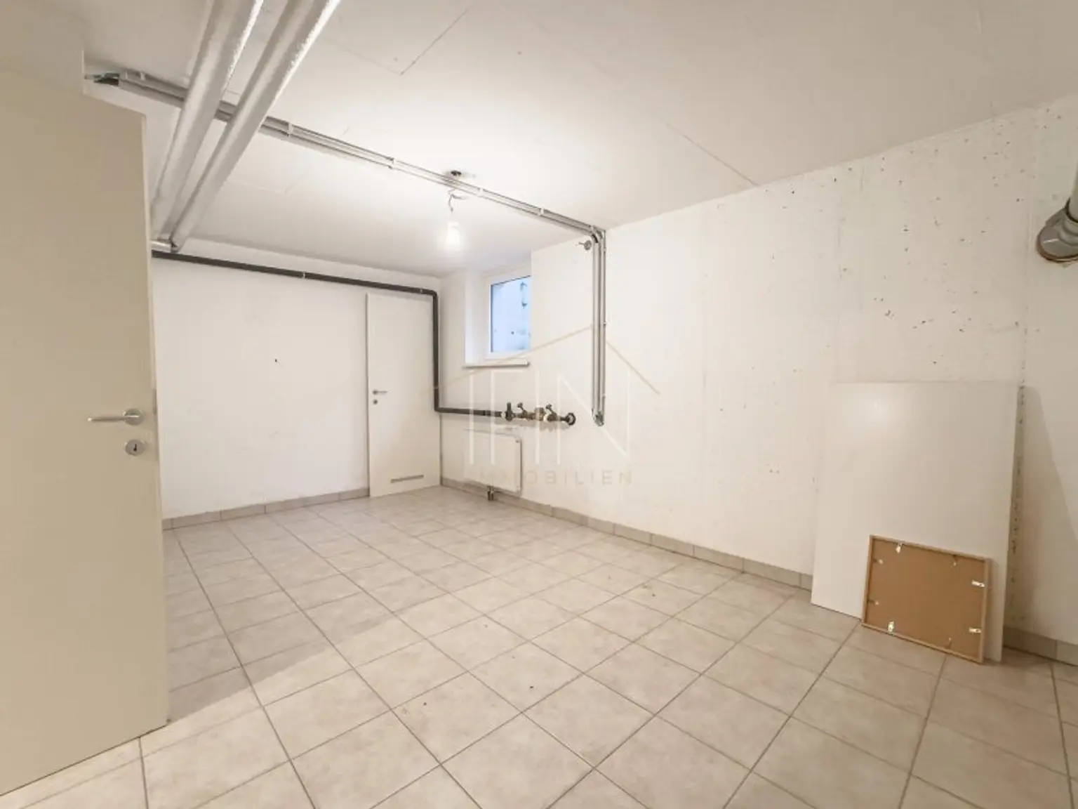 Gießhübl. Ruhe. Architektur.  Reihenhaus mit Garten