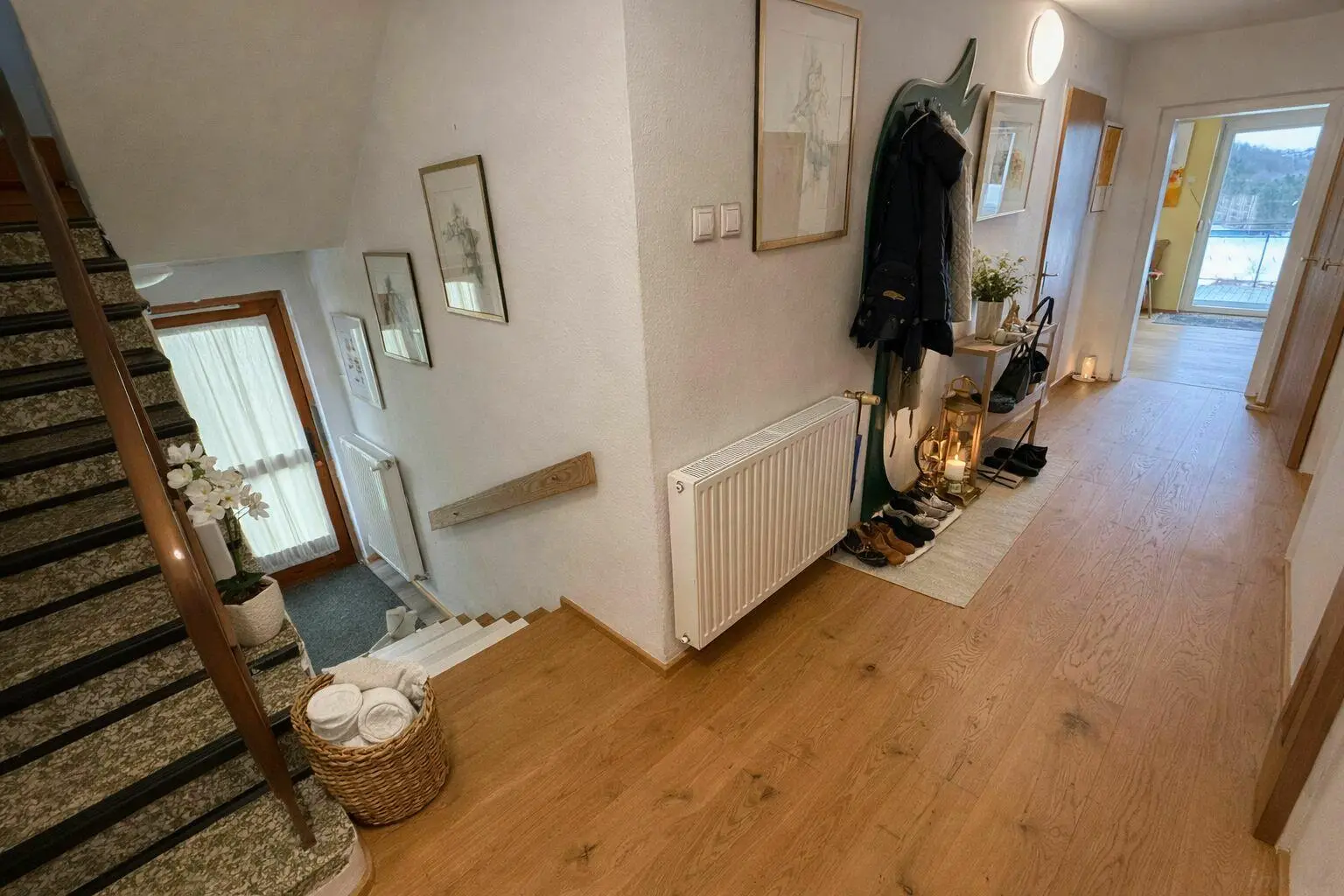 Flur, Deko KI-unterstützt