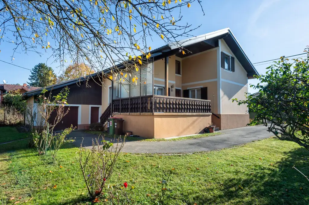 Einfamilienhaus mit wunderschönem Grundstück in ruhiger Lage