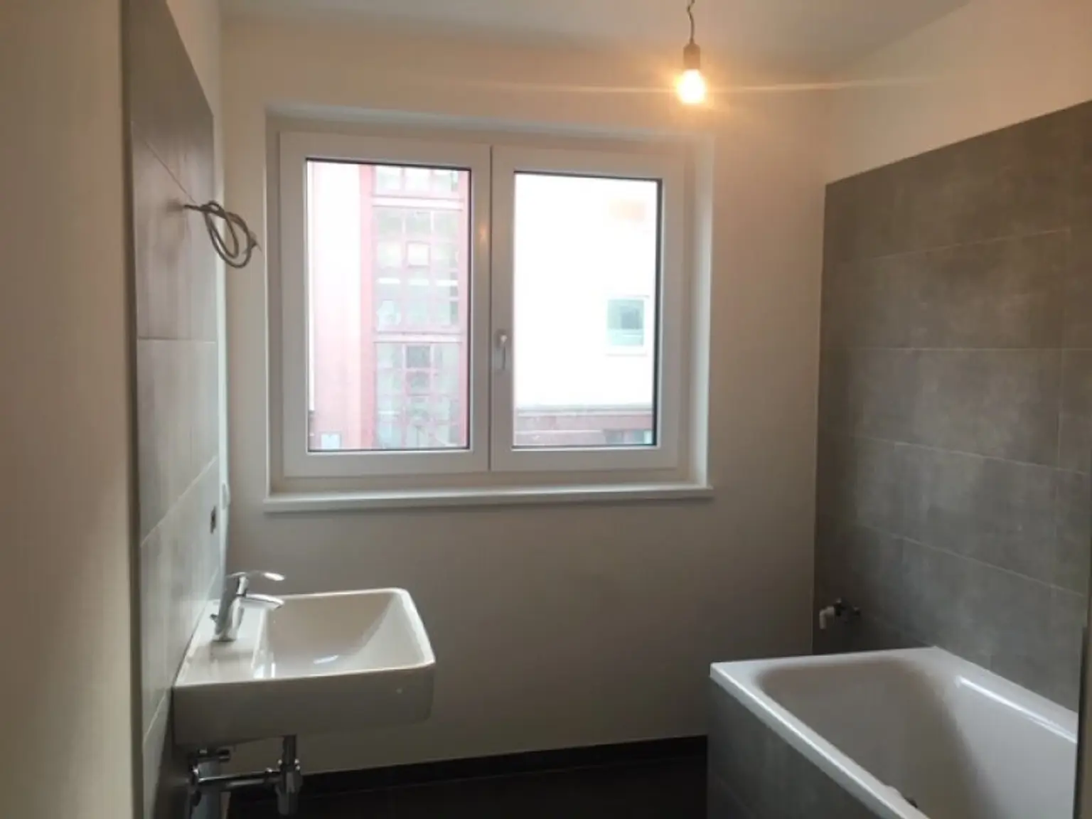 Anlegerwohnung mit Loggia in Wien – Sofortige Mieteinnahmen