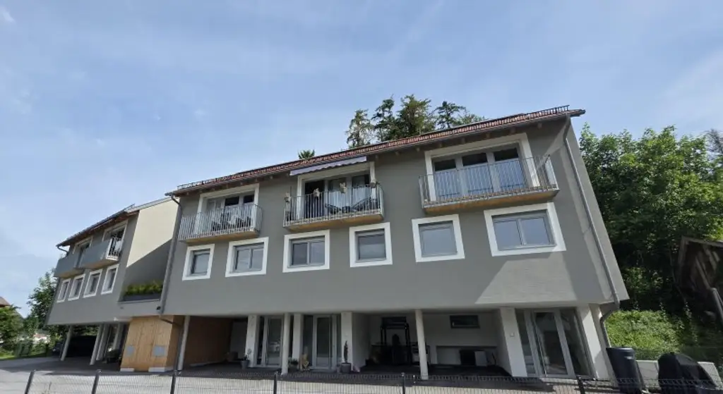 Modernes Eckreihenhaus in Adnet