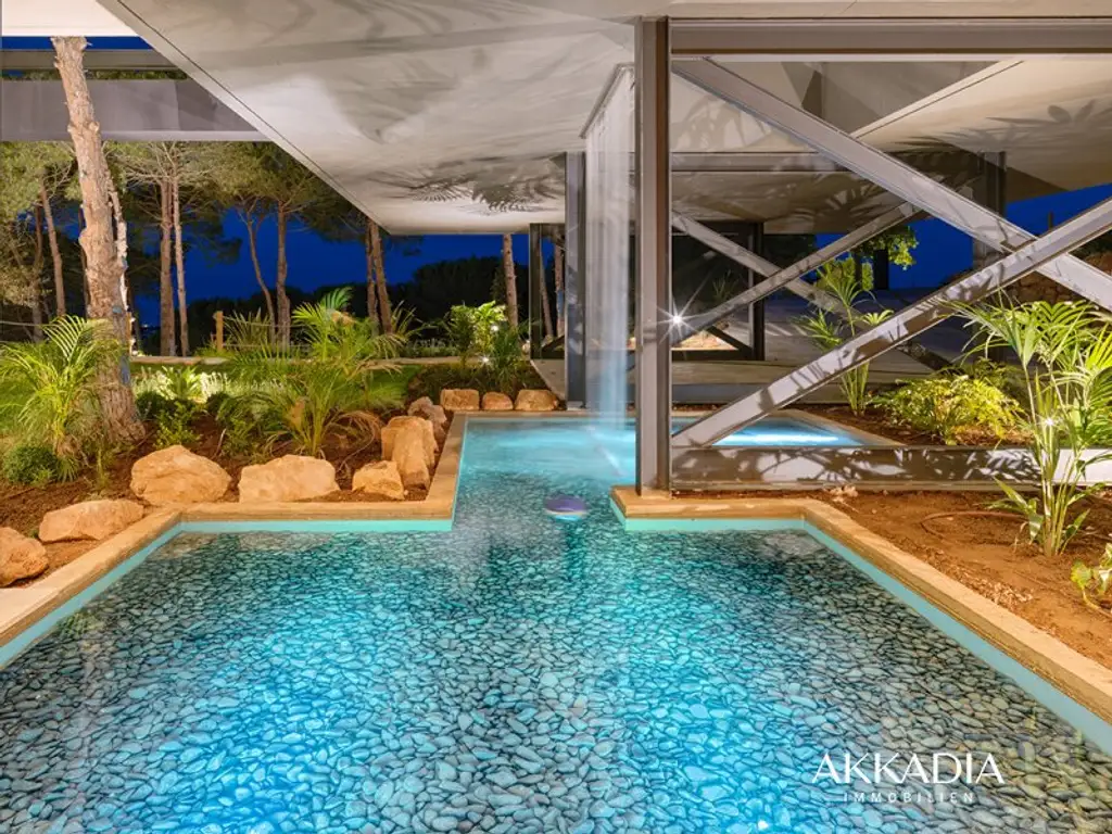 Prämierte Architektenvilla mit Blick über die Sierra Grazalema