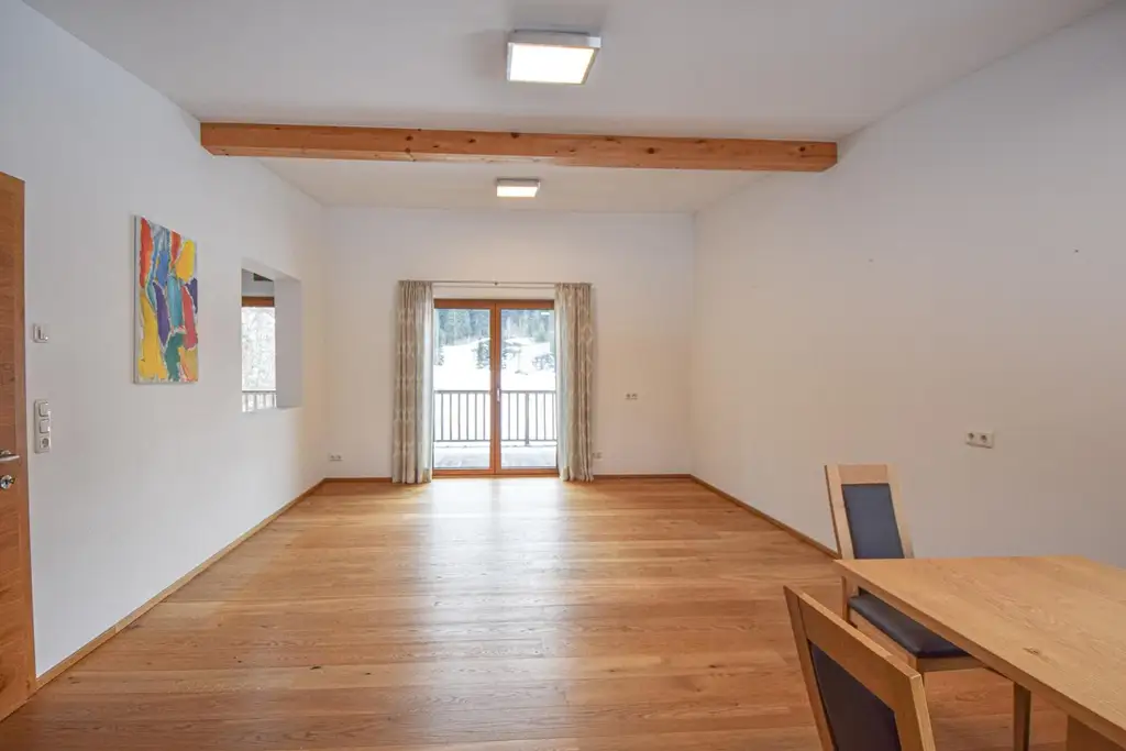 Zweifamilienhaus in sonniger Alleinlage mit wunderschönem Rundumblick