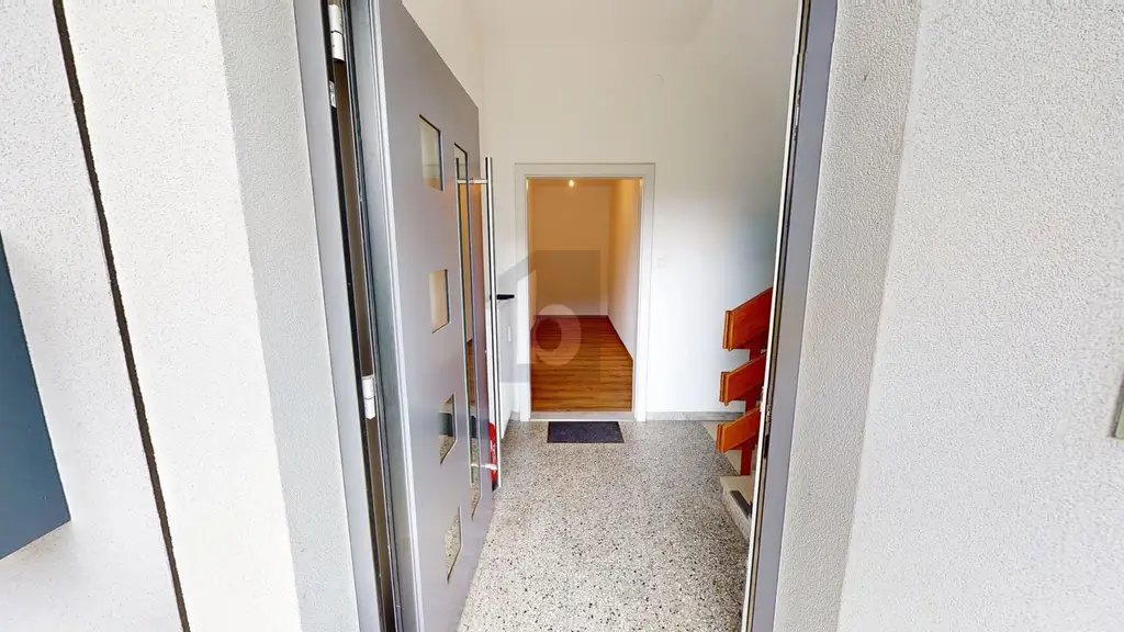 ERDGESCHOSS ERSTBEZUG