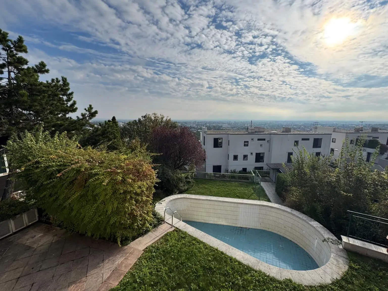 Ihr Einfamilienhaus mit Panorama-Ausblick und Pool in Mödlinger Bestlage!