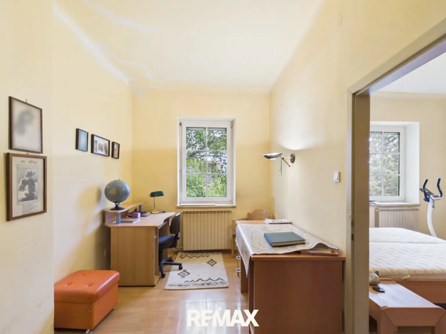 Mehrfamilienhaus mit großem Grundstück und Ausbaupotenzial