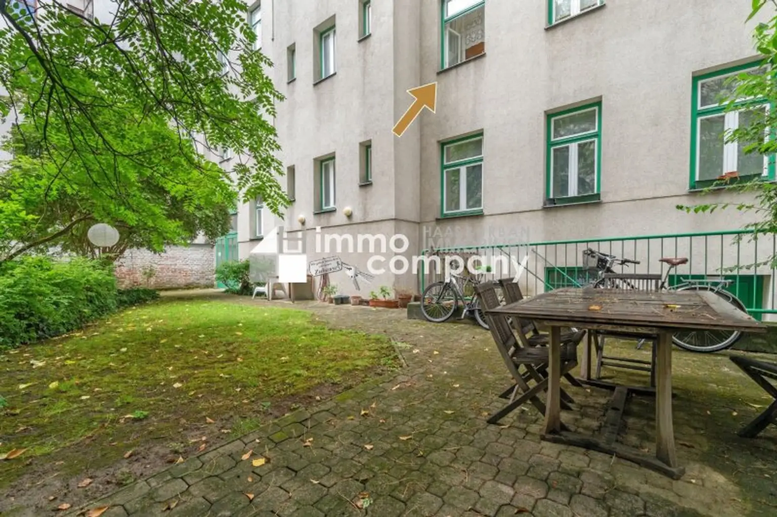 Elegante Altbauwohnung, mit Charakter